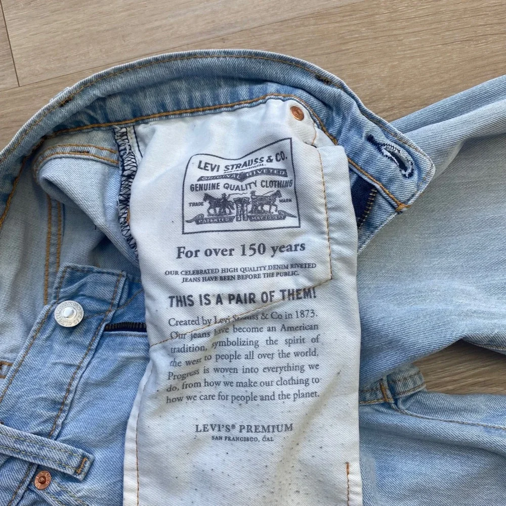 Levis Premium 511 Slim Fit Jeans Mens 30x30 Light Wash Blue Denim 04511-5038